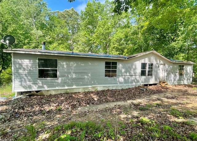 Property at 3162 Montclair Ct, Asheboro, NC 27205, 3 beds, 2 baths