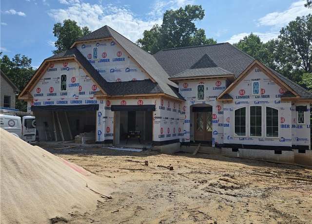 Property at 2844 Saint Giles Ct, High Point, NC 27262, 4 beds, 4 baths