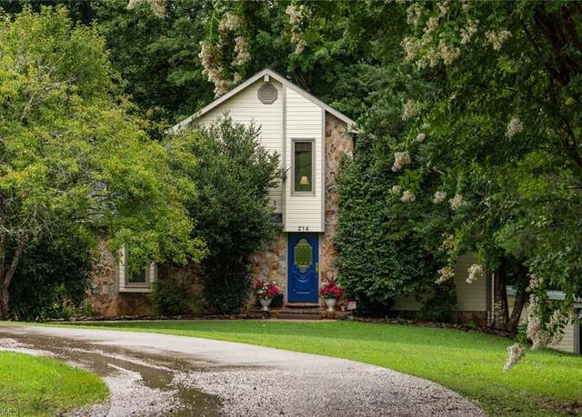 Property at 214 Rockwood Ln, Kernersville, NC 27284, 3 beds, 3.5 baths