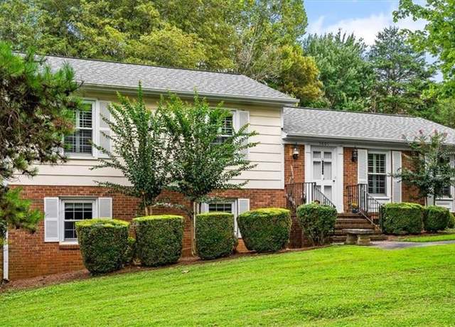 Property at 5601 Robinridge Rd, Greensboro, NC 27410, 4 beds, 2.5 baths
