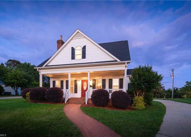 Property at 121 Bradberry Ct, King, NC 27021, 3 beds, 3.5 baths