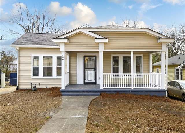 Property at 509 Chestnut Dr, High Point, NC 27262, 3 beds, 2 baths