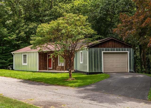 Property at 607 W Pine Cir, Wilkesboro, NC 28697, 2 beds, 1.5 baths