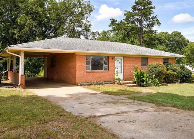 Property at 120 Hinkle Rd, Lexington, NC 27295, 3 beds, 1 bath