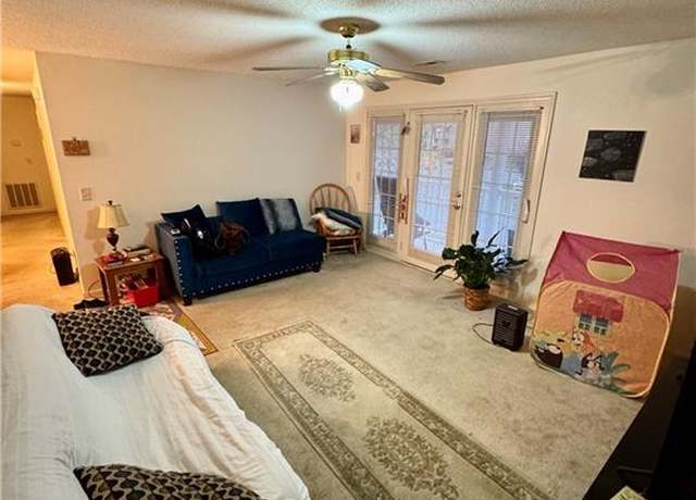 Property at 2624 Guyer St Unit 2D, High Point, NC 27265, 2 beds, 2 baths
