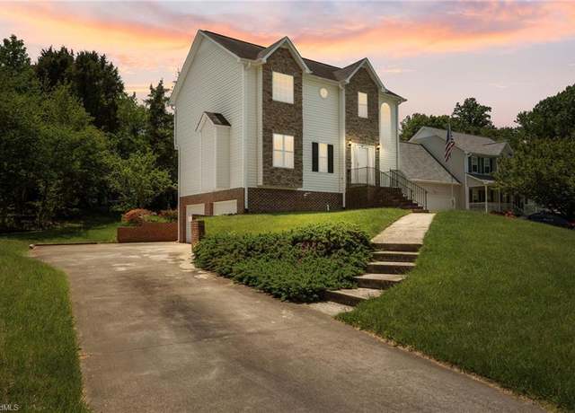 Property at 4500 Greenfield Way Dr, Clemmons, NC 27103, 3 beds, 2.5 baths