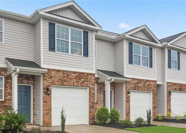 Property at 1408 Maltese Ln, Greensboro, NC 27405, 3 beds, 2.5 baths