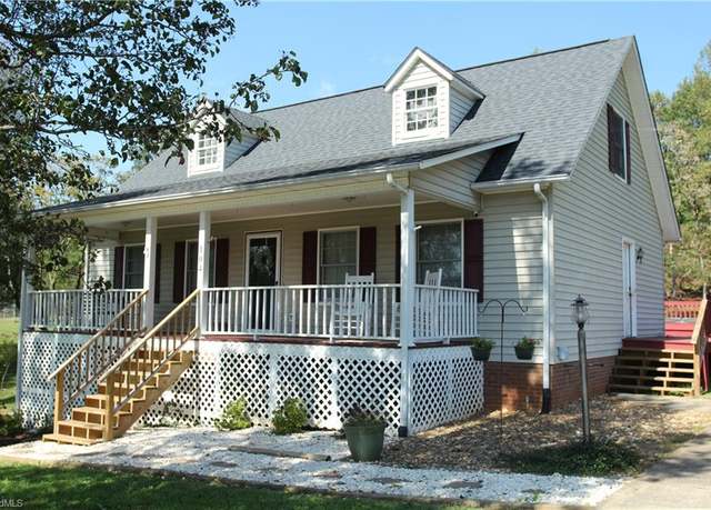 Property at 104 Meadowview Dr, Boonville, NC 27011, 3 beds, 2.5 baths