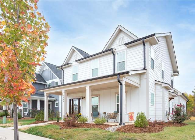 Property at 1804 Welden Village Ave, Kernersville, NC 27284, 5 beds, 3.5 baths