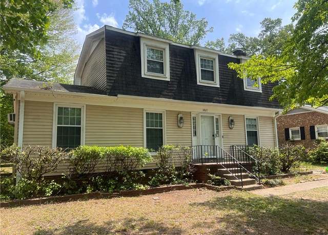Property at 1807 Starlight Dr, Greensboro, NC 27407, 3 beds, 2.5 baths
