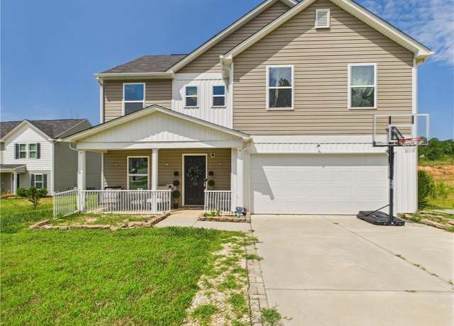 Property at 1531 Robins Nest Dr, Asheboro, NC 27203, 4 beds, 2.5 baths