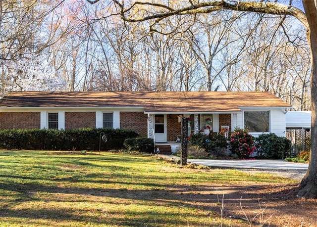 Property at 2302 E Stadium Dr, Eden, NC 27288, 3 beds, 1 bath
