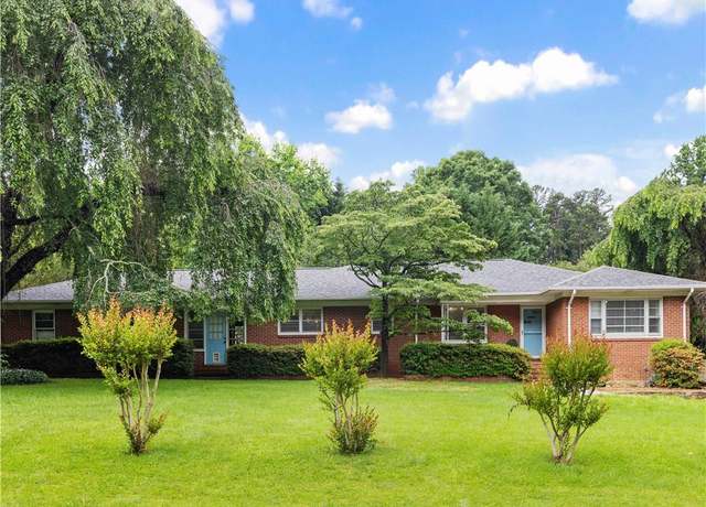 Property at 252 Lucerne Ln NW, Winston-salem, NC 27104, 3 beds, 3 baths