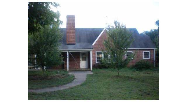 Photo of 2101 Richardson Dr, Reidsville, NC 27320