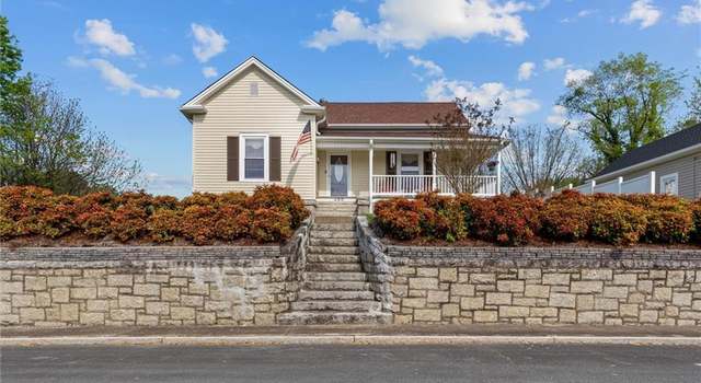 Photo of 308 Broad St, Mount Airy, NC 27030