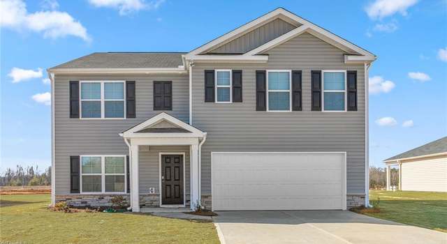 Photo of 125 Preston Oaks Dr, King, NC 27021