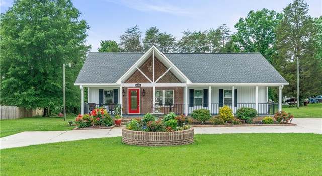 Photo of 4140 Northampton Dr, Winston-salem, NC 27105