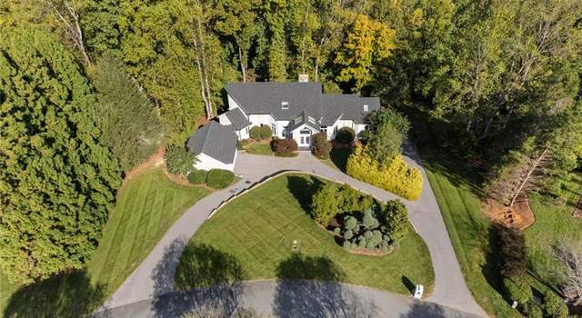 Photo of 4457 Bent Tree Farm Rd, Winston-salem, NC 27106
