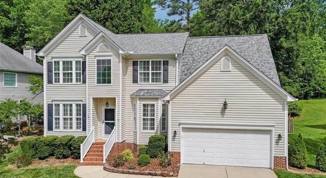 Photo of 12 Old Orchard Ln, Greensboro, NC 27455