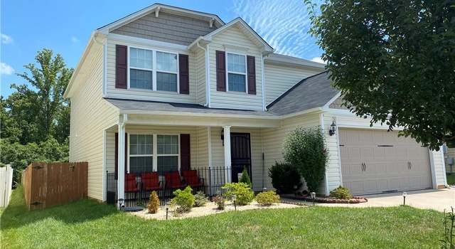 Photo of 4365 Oak Pointe Dr, Winston Salem, NC 27105