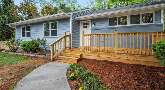 Photo of 2867 Hermitage Dr, Winston-salem, NC 27103
