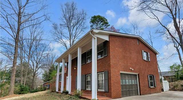Photo of 2801 Regency Dr, Winston-salem, NC 27106