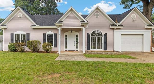 Photo of 4648 Shattalon Dr, Winston Salem, NC 27106