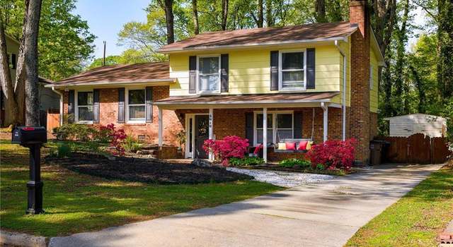 Photo of 3010 Stratford Dr, Greensboro, NC 27408