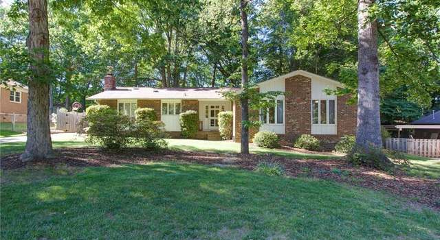 Photo of 14 Saint Martin Pl, Greensboro, NC 27455