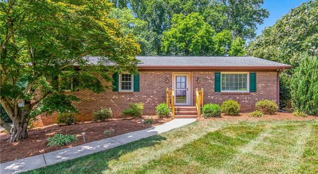 Photo of 2150 Larkwood Dr, Pfafftown, NC 27040