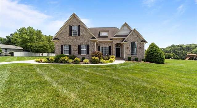 Photo of 7796 Crabtree Valley Ct, Greensboro, NC 27455
