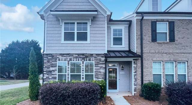 Photo of 5810 Crestlawn Ct, Pfafftown, NC 27040