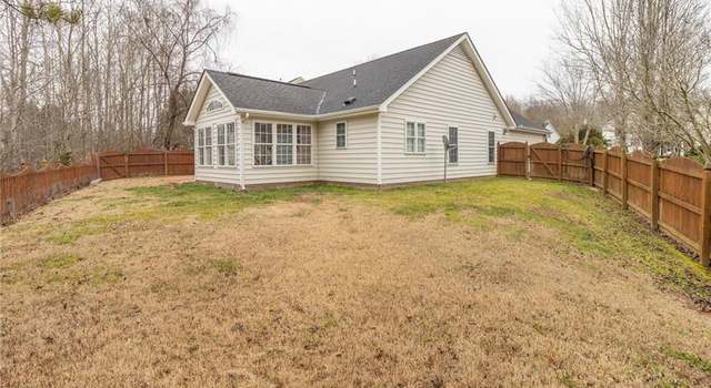 Photo of 3905 Pepperbush Dr, Greensboro, NC 27405