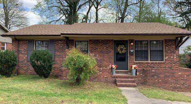 Photo of 1325 Tredwell Dr, Winston Salem, NC 27103