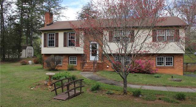 Photo of 2928 Millwheel Rd, Pfafftown, NC 27040
