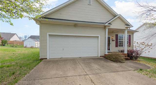 Photo of 2945 Hickman Ln, Winston Salem, NC 27103