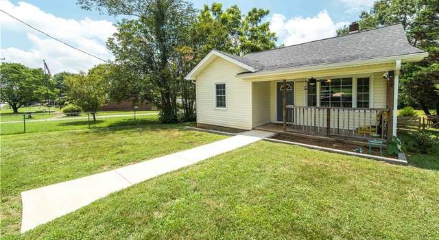 Photo of 6925 Carolina Ave, Boonville, NC 27011