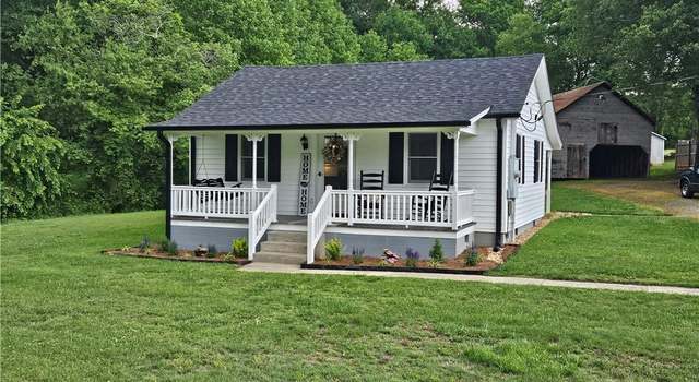 Photo of 477 Union Baptist Church Rd, Hamptonville, NC 27020
