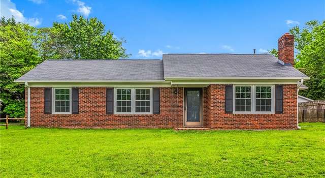 Photo of 313 Cheltenham Dr, Winston-salem, NC 27103