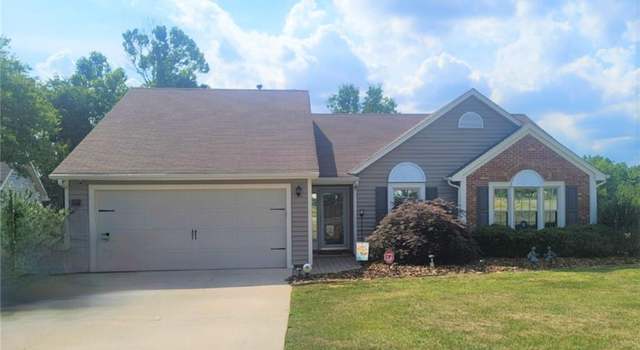 Photo of 4005 Whitetail Ct, High Point, NC 27265