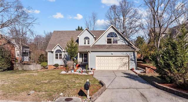 Photo of 6 Mill Creek Ct, Greensboro, NC 27407