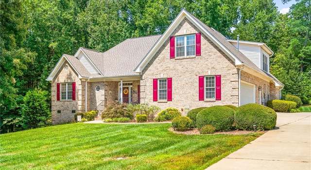 Photo of 3629 Summit Lakes Dr, Browns Summit, NC 27214