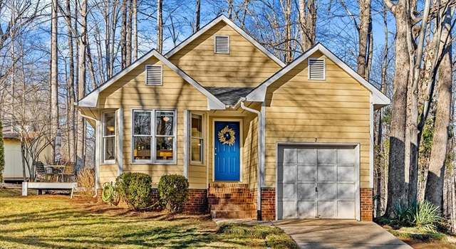 Photo of 7 Dunnberry Ct, Greensboro, NC 27455