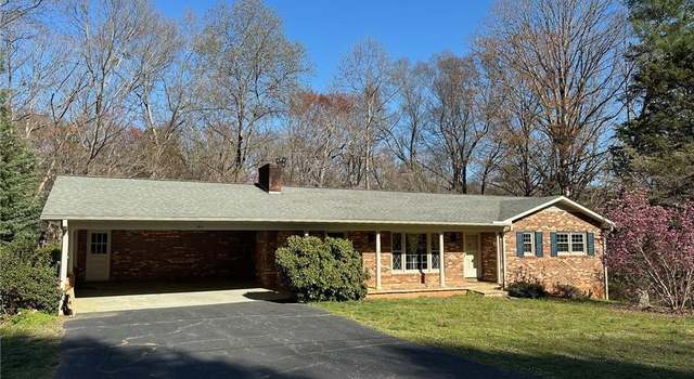 Photo of 185 Hemlock Ln S, State Road, NC 28676