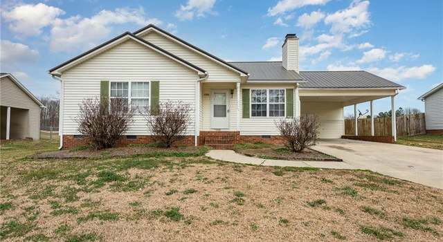 Photo of 1108 Manorwood Dr, Kernersville, NC 27284