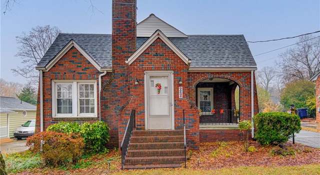 Photo of 626 Knollwood St, Winston-salem, NC 27103