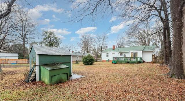 Photo of 2529 Fernwood Dr, Greensboro, NC 27408