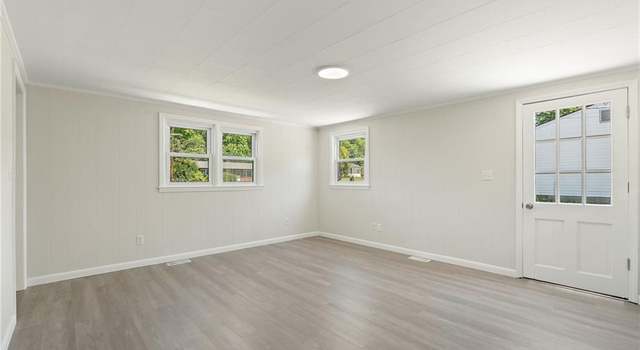Photo of 1616 Sanford Dr, Winston-salem, NC 27105