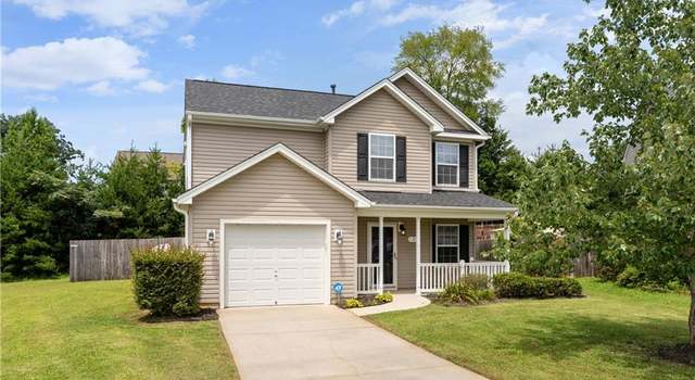Photo of 7 Bruin Ct, Greensboro, NC 27405