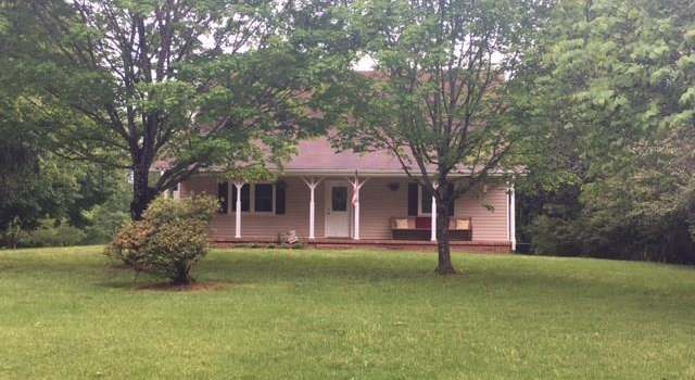 Photo of 5291 Crown Point Dr, Tobaccoville, NC 27050